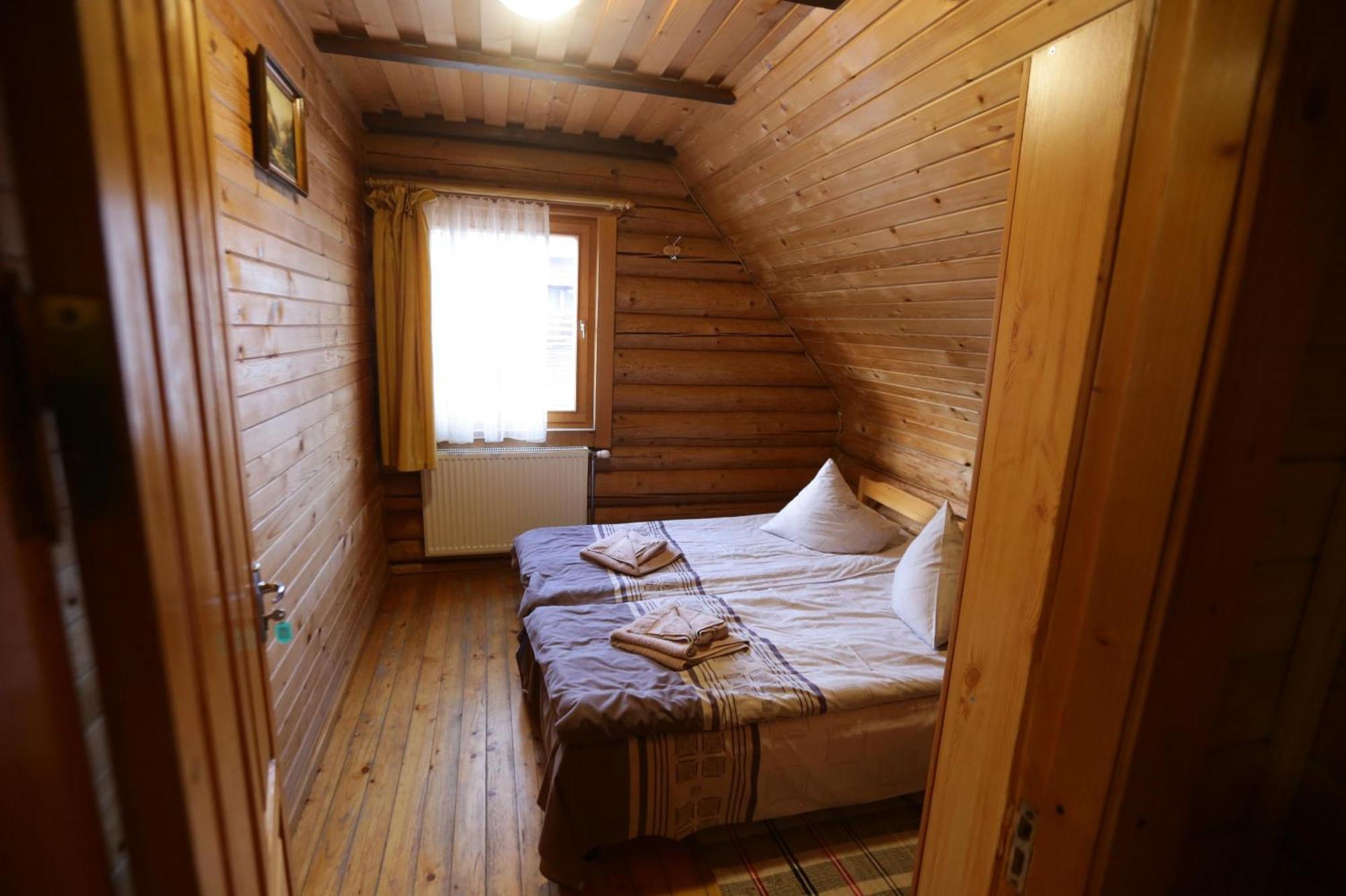 Guest House Podobovets 2000 ภายนอก รูปภาพ