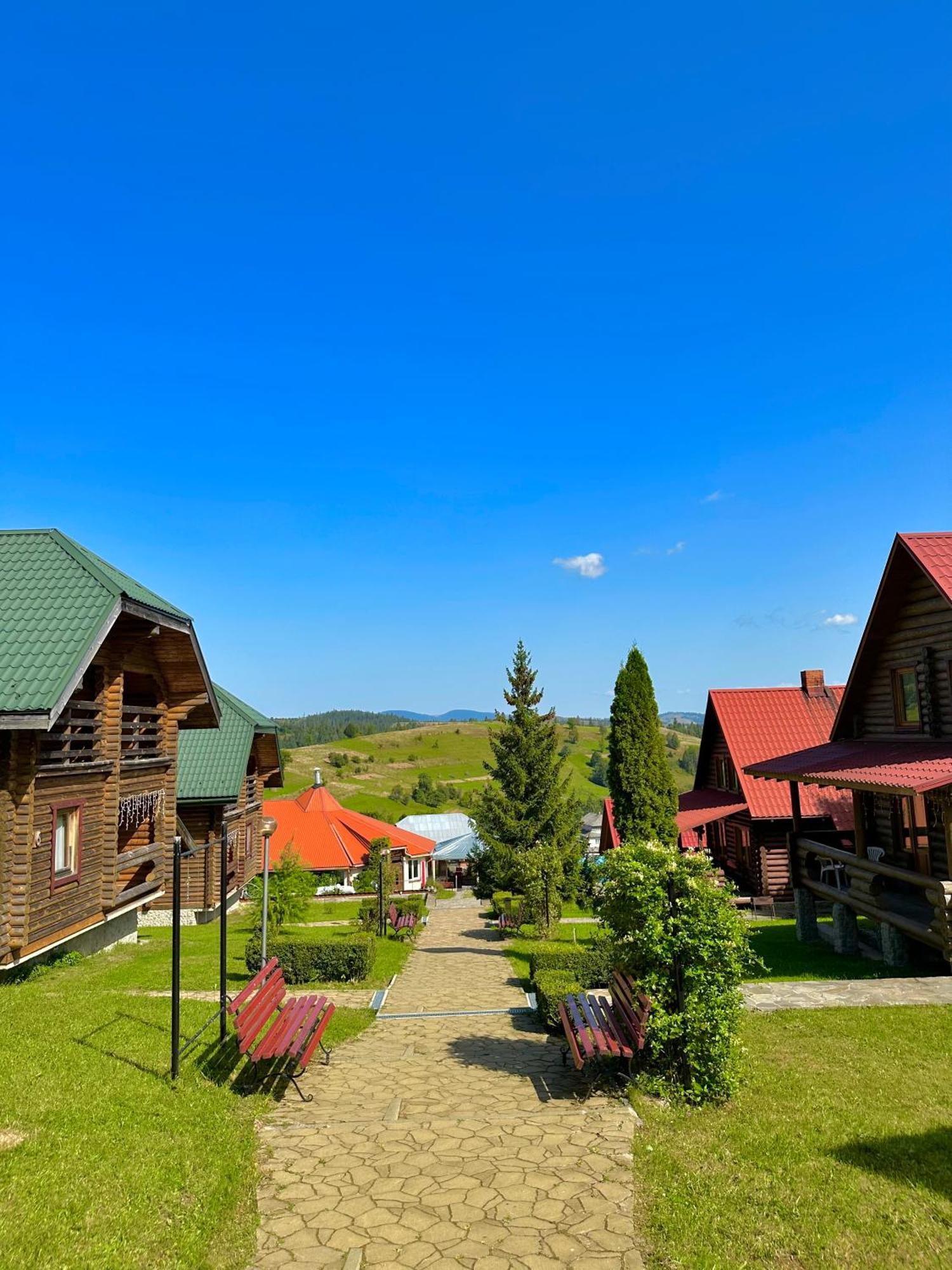 Guest House Podobovets 2000 ภายนอก รูปภาพ