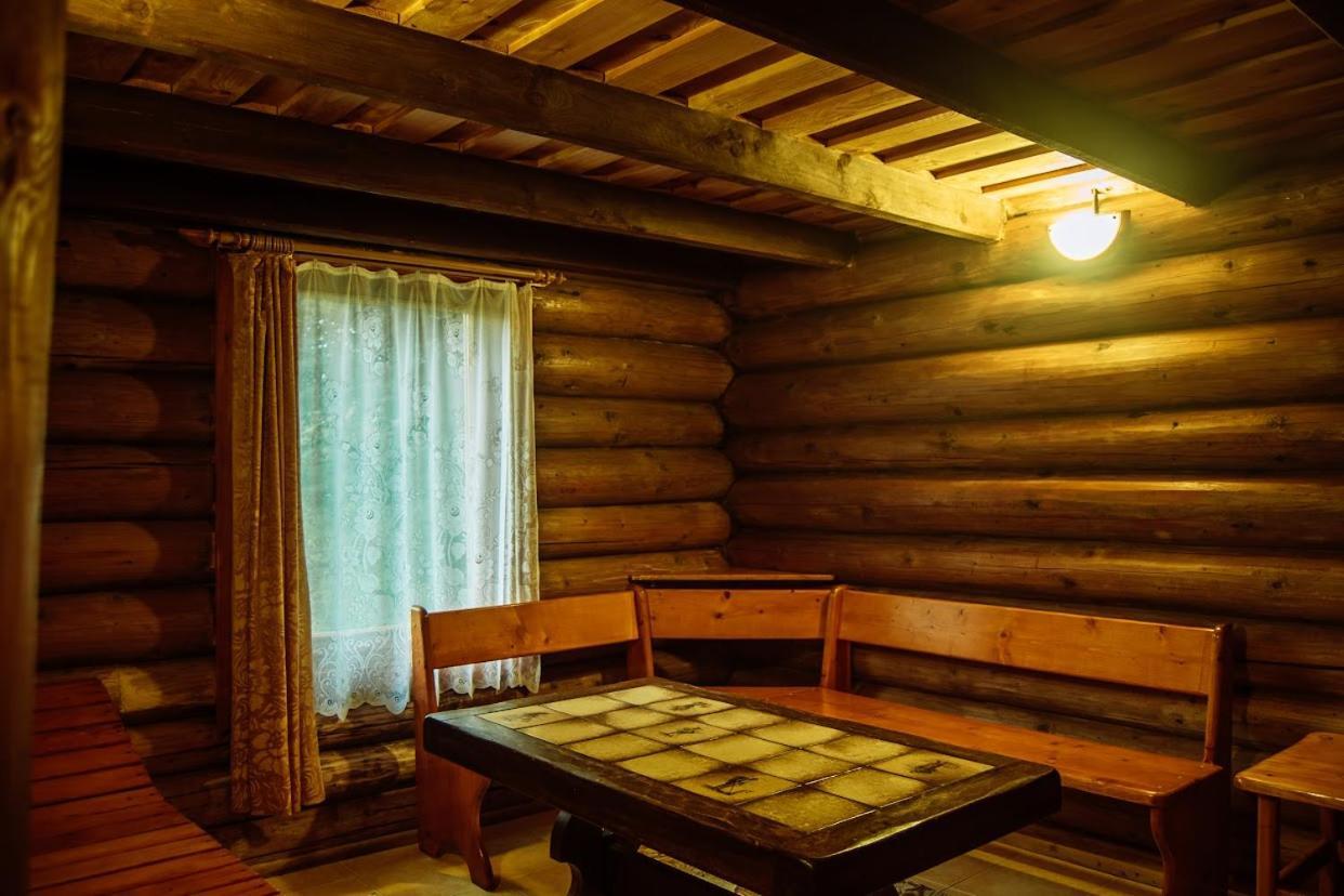 Guest House Podobovets 2000 ภายนอก รูปภาพ