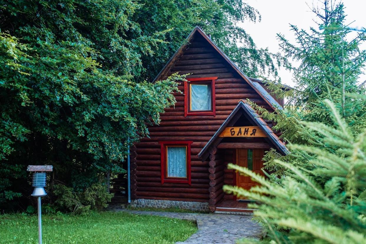 Guest House Podobovets 2000 ภายนอก รูปภาพ
